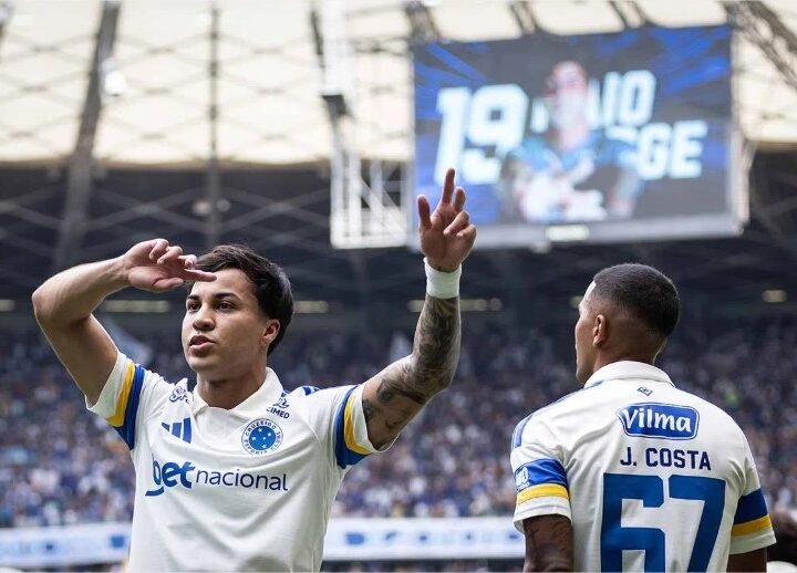 Em tarde de gols anulados, Bahia e Vasco ficam no empate pelo Brasileirão
