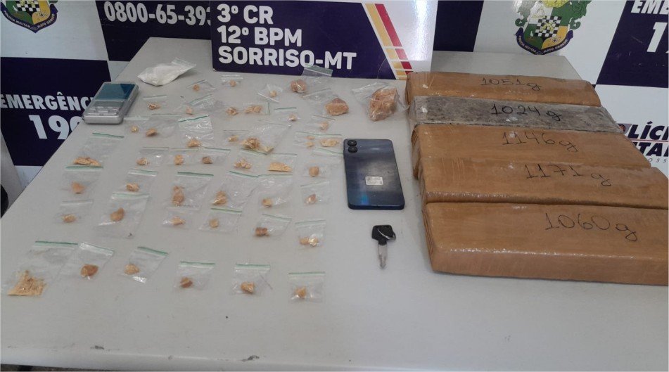 Polícia Militar prende faccionado com tabletes de maconha e porções de pasta base