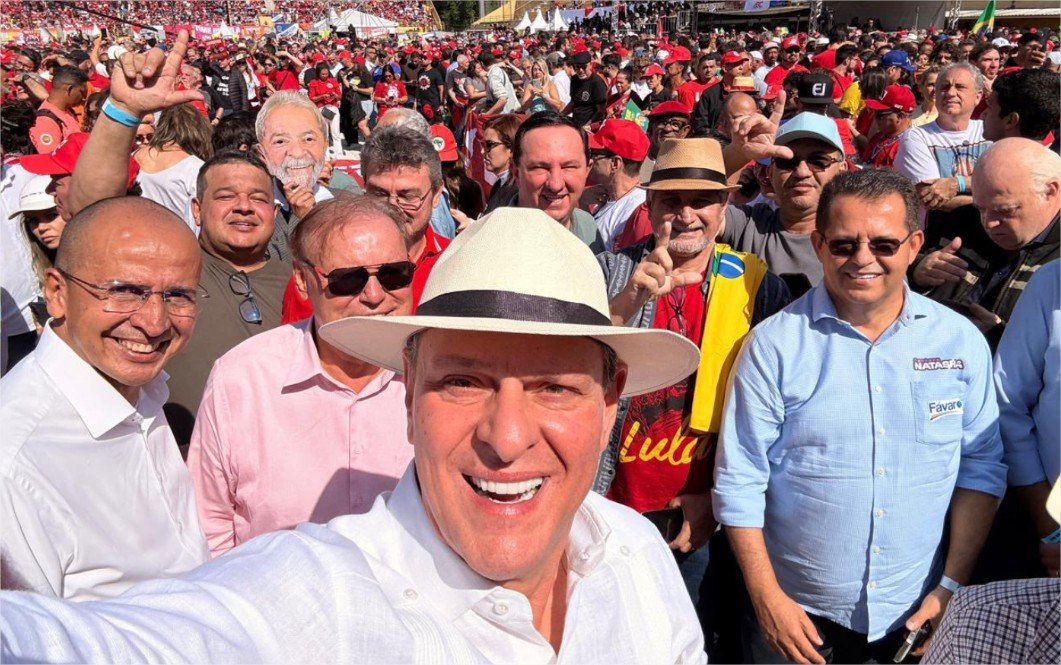 Fávaro marca presença no lançamento da campanha de Lula em São Bernardo do Campo