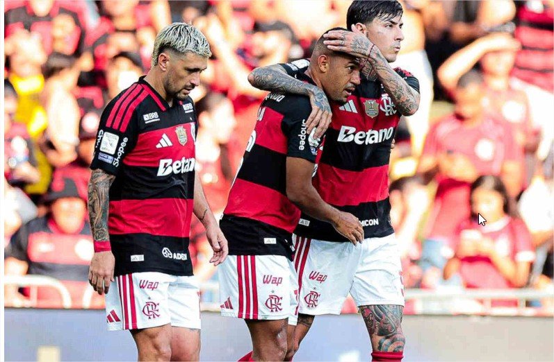 Samuel Lino faz a diferença, e Flamengo vence o Botafogo
