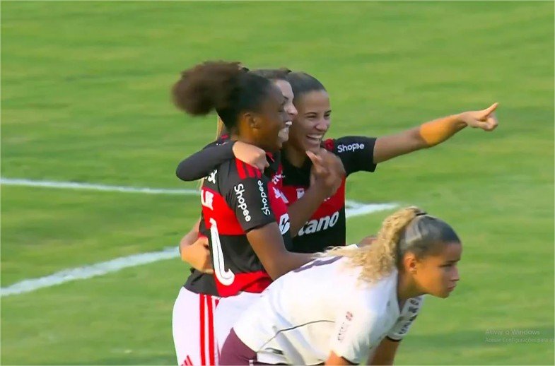 Brasileirão Feminino: Flamengo marca cedo e sai na frente nas quartas
