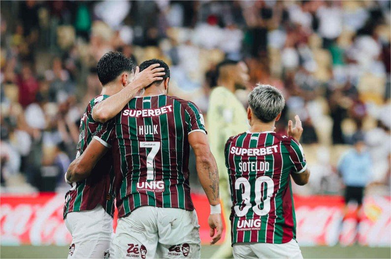 Fluminense marca nos acréscimos e vence o Palmeiras