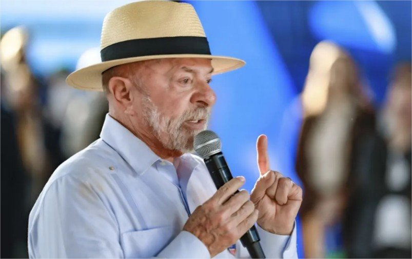Lula acena a religiosos e fala em “Deus” 3 vezes por discurso de campanha