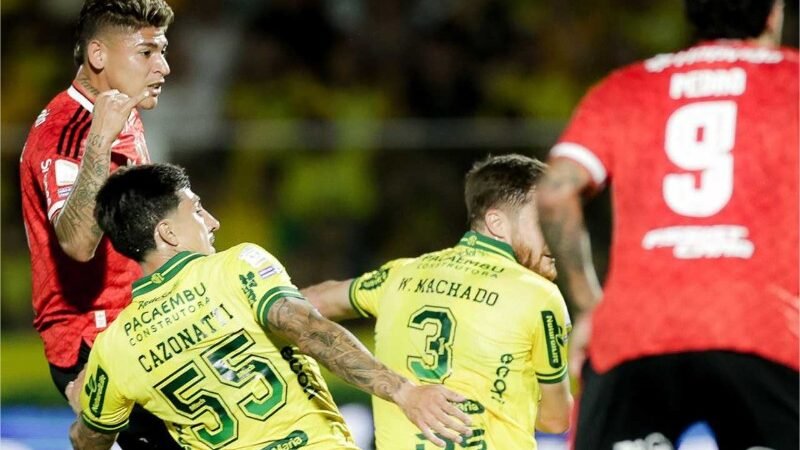 Carrascal brilha, Flamengo humilha o Mirassol e cola no Palmeiras