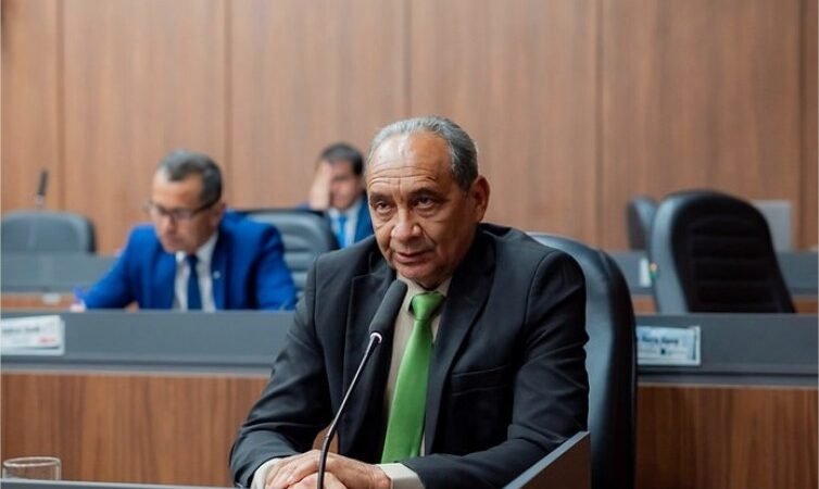 Vereador Antônio Lemes apresenta indicações para pavimentação e limpeza urbana em Cuiabá