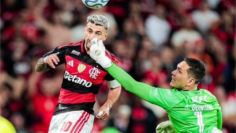 Flamengo, com dez, empata com Del Valle e está na semifinal da Libertadores