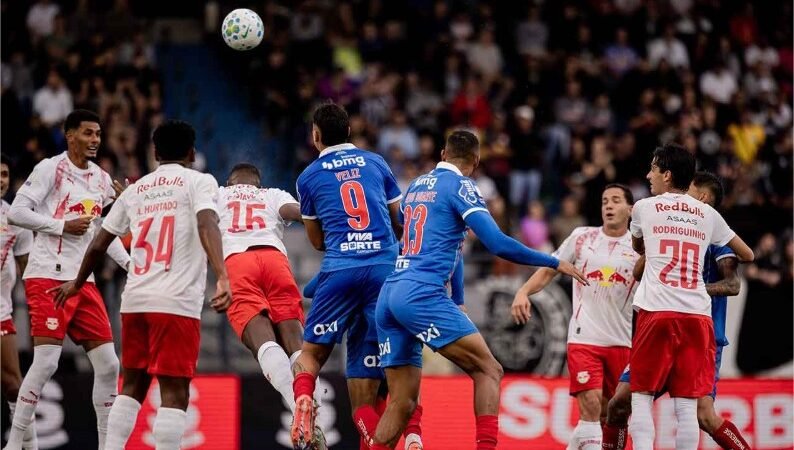 Bahia vence o Bragantino, entra no G4 do Brasileiro e seca o Flu