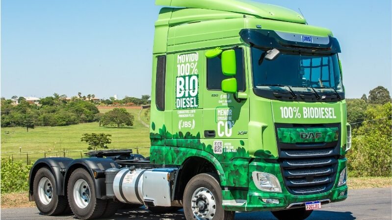 Na JBS, caminhão movido a B100 roda mais de 500 mil km sem adaptações nem falhas de manutenção
