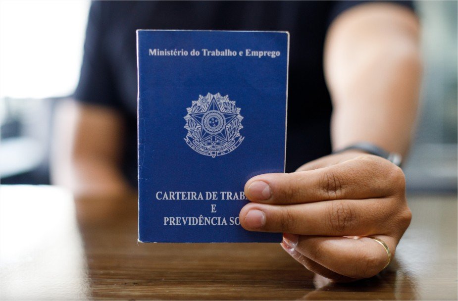 Prefeitura de Cuiabá divulga mais de 700 vagas de emprego com salário de até R$ 7,4 mil