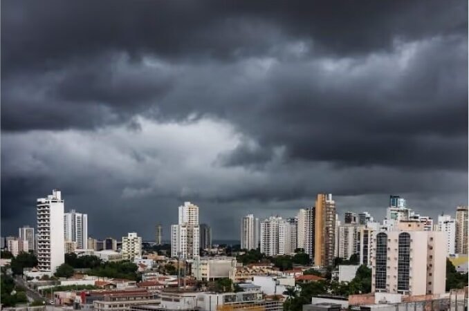 Após onda de calor, tempestades devem atingir todas as cidades de MT nos próximos dias