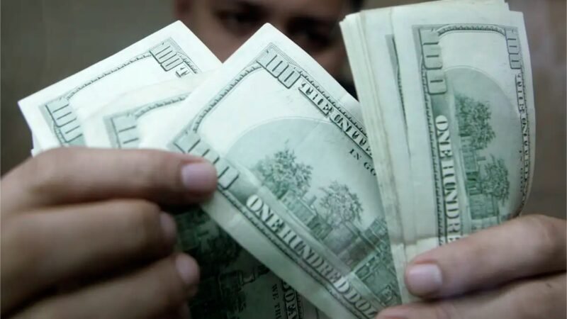 Dólar aproxima-se de R$ 5,17, com notícias do exterior e eleições
