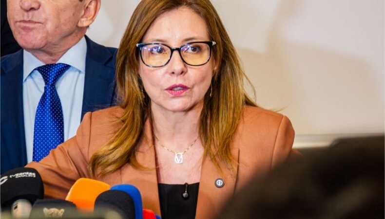 Flávia reage a Ananias após ameaça de expulsão: “Acho injusta”