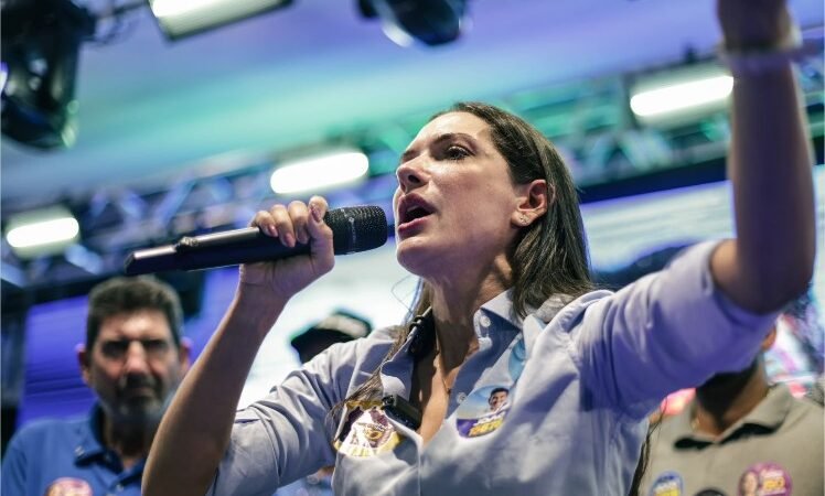 Janaina defende ‘freio de arrumação’ no STF e diz que ministros não podem estar acima da lei