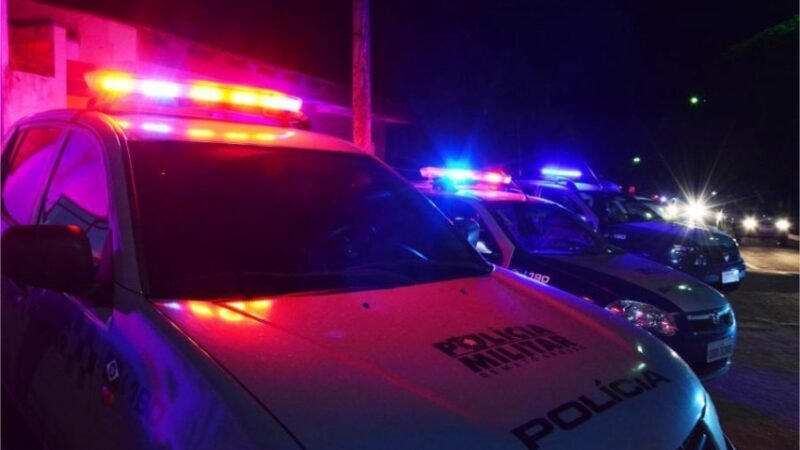 Quatro crianças presenciam briga violenta entre casal e avó