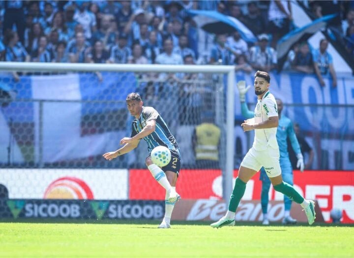 Com brilho de Weverton, Grêmio segura empate contra o Palmeiras