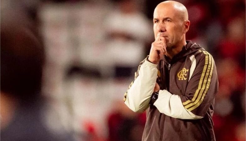 Conmebol multa Flamengo e Jardim por atraso em jogo da Libertadores