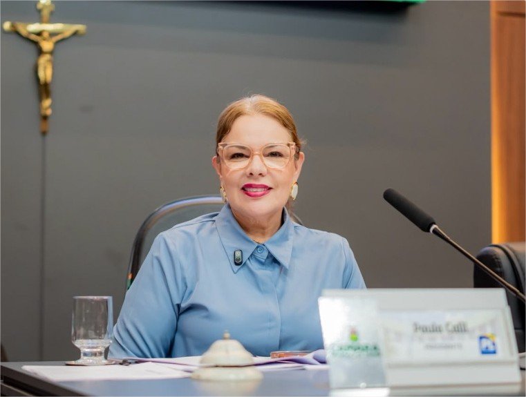 Paula Calil comemora conclusão de obras de pavimentação no Jardim Presidente II, no Grande Coxipó