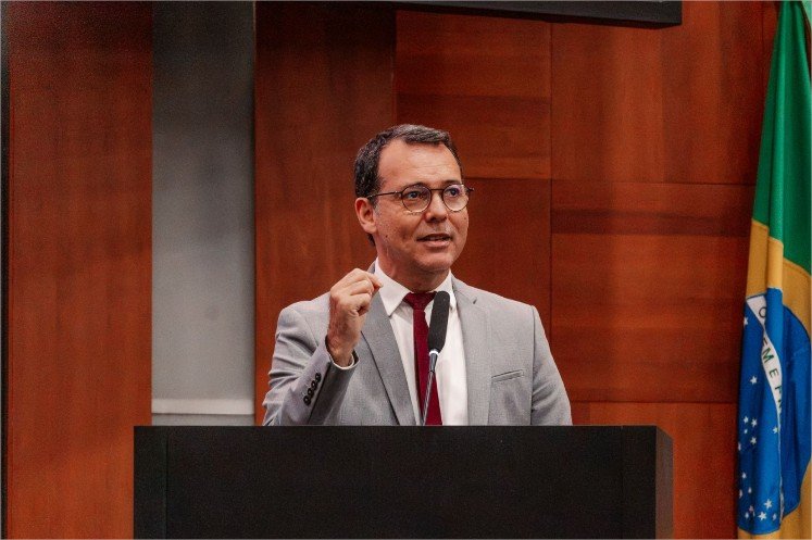 Lúdio aponta “terrorismo” e números falsos de Pivetta sobre RGA dos servidores