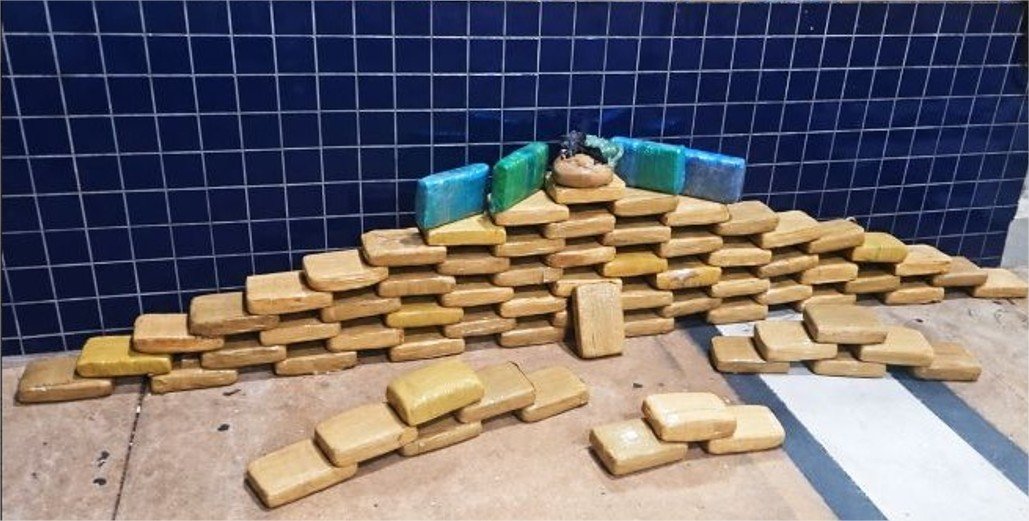 PRF apreende em MT quase 80 kg de drogas que vinham de Rondônia