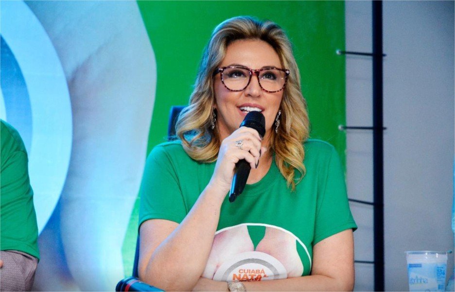 Márcia Pinheiro reage ao fim da sedação, mas segue em UTI após AVC