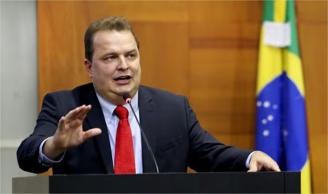 Max e Lúdio lideram; mais da metade dos eleitores não sabe em quem votar no dia 4