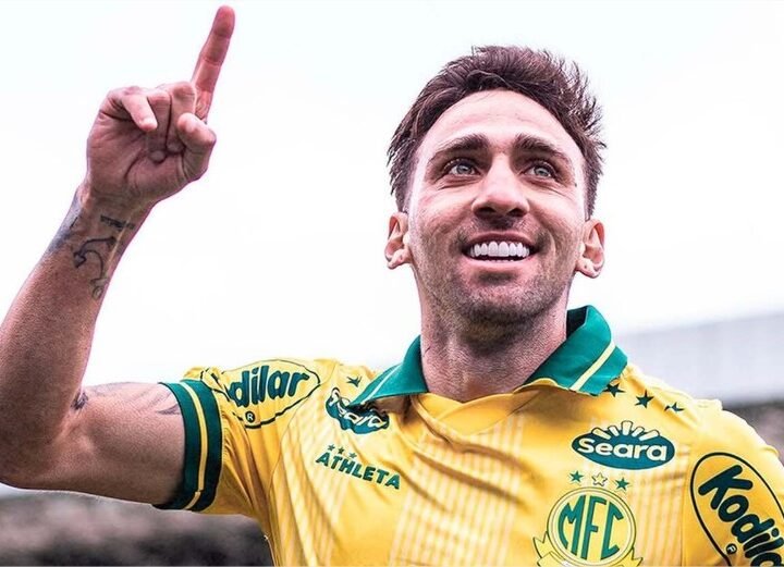 Mirassol vence o Coritiba de virada e deixa o Z4 do Brasileirão