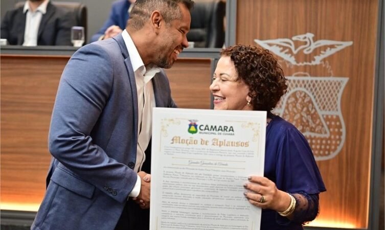 Baixinha Giraldelli homenageia auditores fiscais e destaca importância da fiscalização