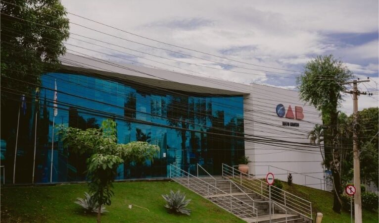 OAB-MT pede suspensão de audiências após instabilidade no PJe; TJMT afirma que sistema está em ajustes