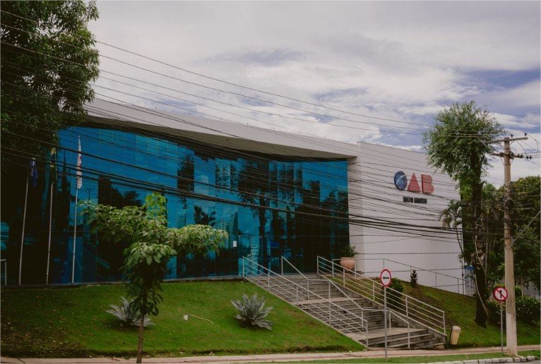 OAB-MT pede suspensão de audiências após instabilidade no PJe; TJMT afirma que sistema está em ajustes