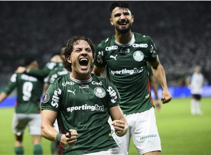 Giay desencanta, Palmeiras vence LDU e abre vantagem na Libertadores
