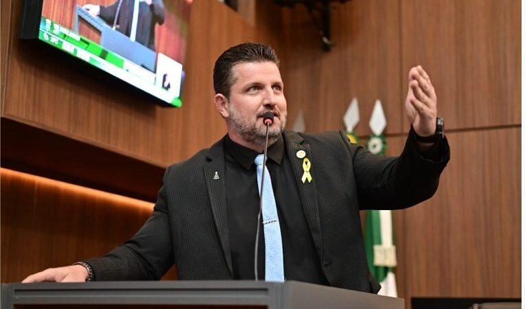 Projeto de Rafael Ranalli sobre ensino religioso confessional avança na Câmara de Cuiabá