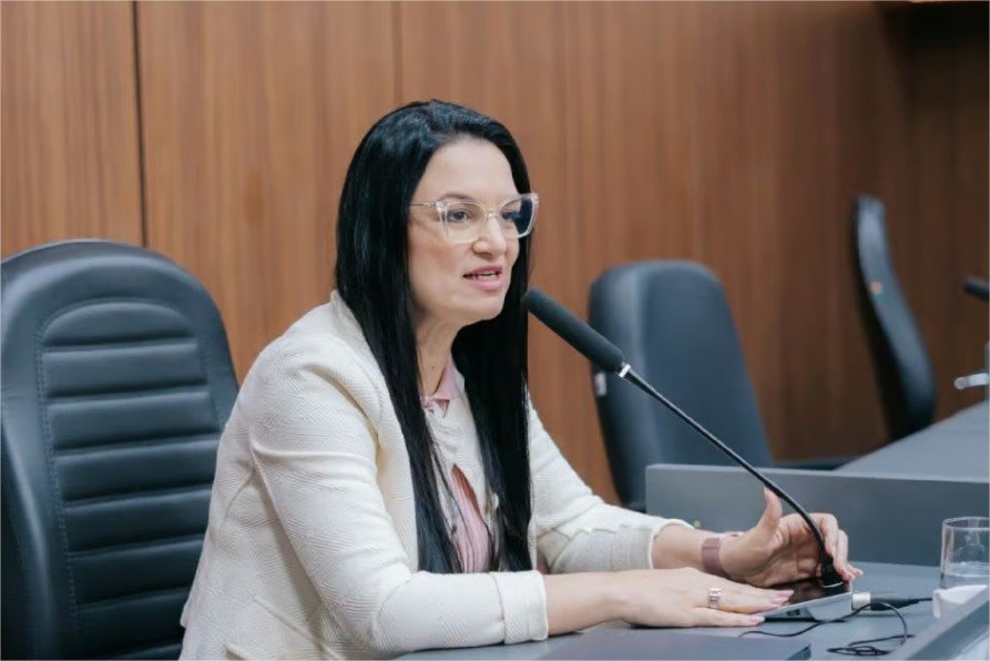 Samantha lidera gastos para a AL com R$ 1,1 milhão; seis deputados aparecem no top 10