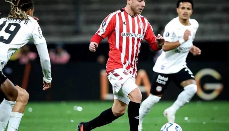 Com pênalti perdido no fim, Corinthians é eliminado da Libertadores