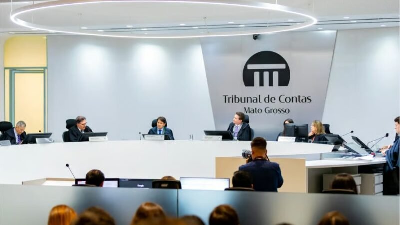 Conselheiros propõem tirar de Sérgio Ricardo poder de escolher ouvidor e supervisor da Escola de Contas