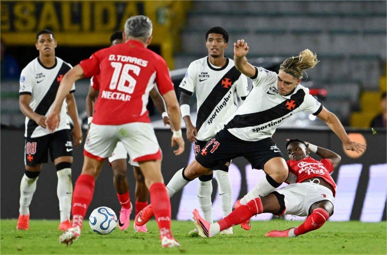Vasco empata com o Santa Fe. Tudo em aberto nas quartas da Sula