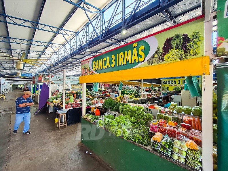 Com tomate e batata em alta, cesta básica chega a R$ 859, traz pesquisa
