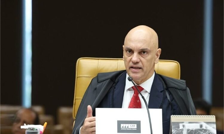 Vorcaro autorizou cartões de crédito do Master a filhos de Moraes: ‘Limite de 300 mil para cada’