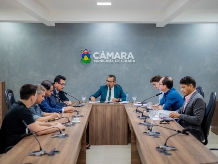 Comissão de Defesa do Consumidor debate serviços de água, saneamento e transporte
