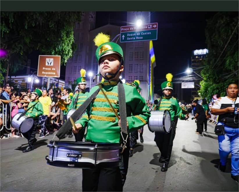 Novo horário conquista o público e leva 20 mil pessoas ao desfile de 7 de Setembro