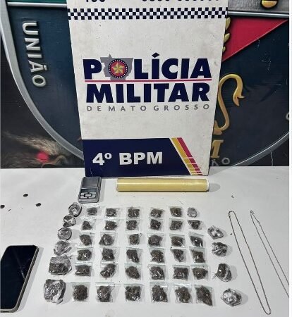 Polícia Militar apreende 139 porções de drogas e prende três homens por tráfico de drogas