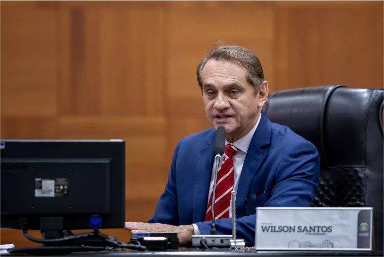 Wilson Santos critica demolições de casas e diz que medida não tem procedente em gestões anteriores de Cuiabá