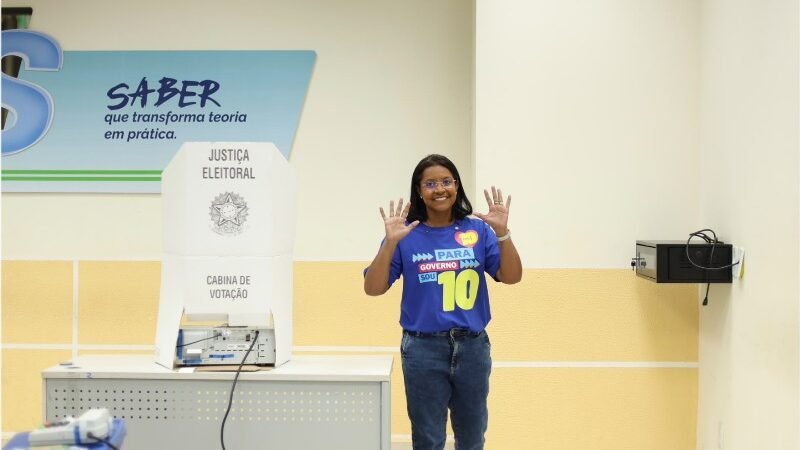Gisela vota e diz que em caso de vitória sua missão será ajudar Pivetta a cuidar de pessoas
