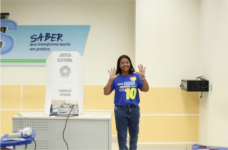Gisela vota e diz que em caso de vitória sua missão será ajudar Pivetta a cuidar de pessoas