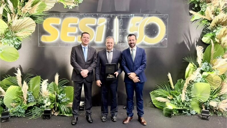 Nexa é homenageada durante celebração dos 50 anos do Sesi MT em Cuiabá