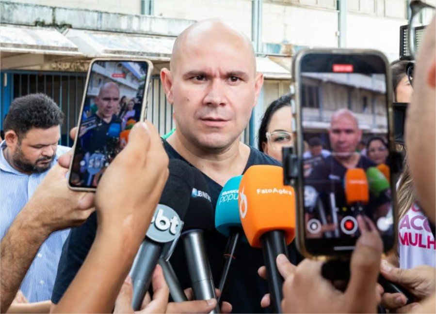 Abilio provoca Lúdio e diz que petista também vai votar em Flávio: ‘não aguenta mais o Lula’
