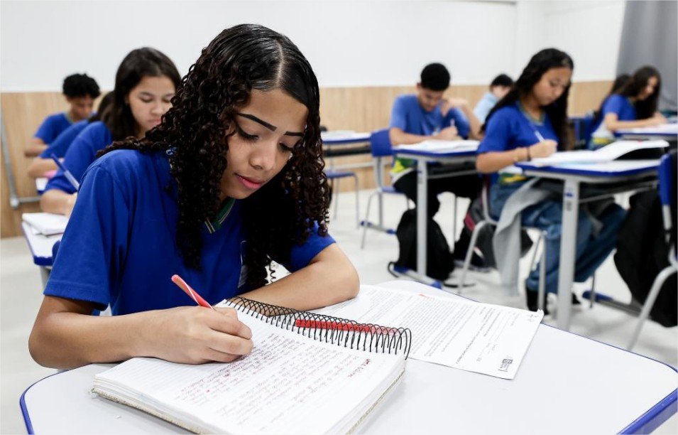 Movimenta Enem reforça orientações e incentivo à participação de estudantes da Rede Estadual no exame