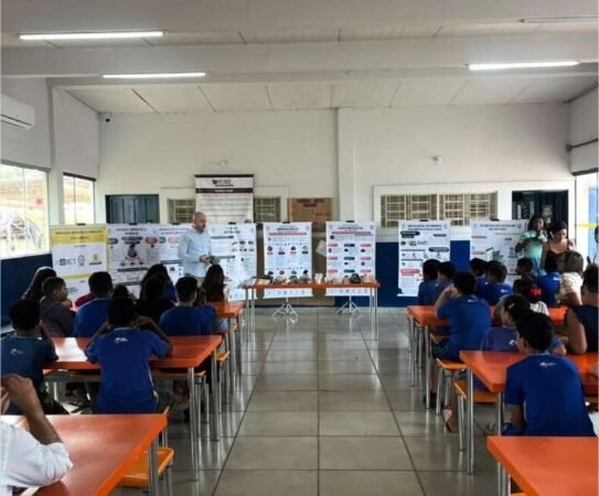 Projeto de Max Russi leva segundo ciclo de oficinas sobre recursos minerais a oito escolas de Várzea Grande