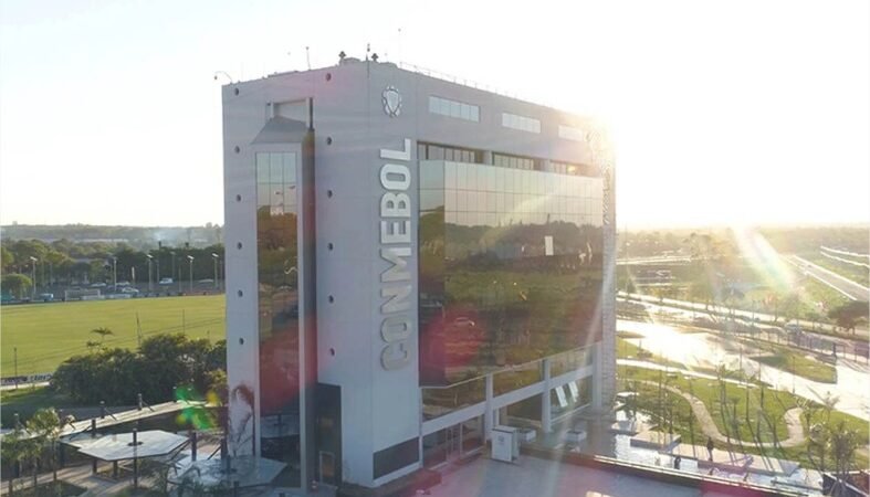 Conmebol dá ultimato e ameaça levar jogo do Vasco para o Paraguai