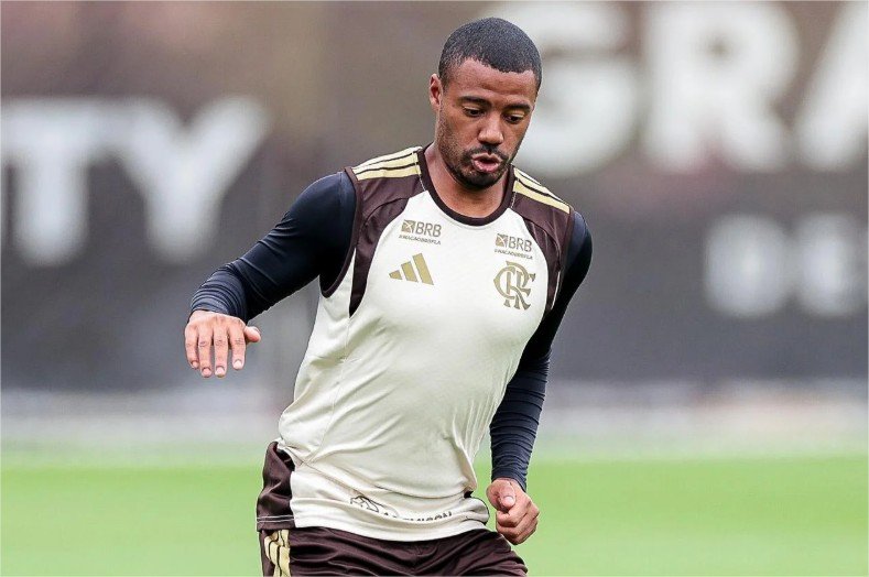 De la Cruz, do Flamengo, revela viver momento físico “muito bom”