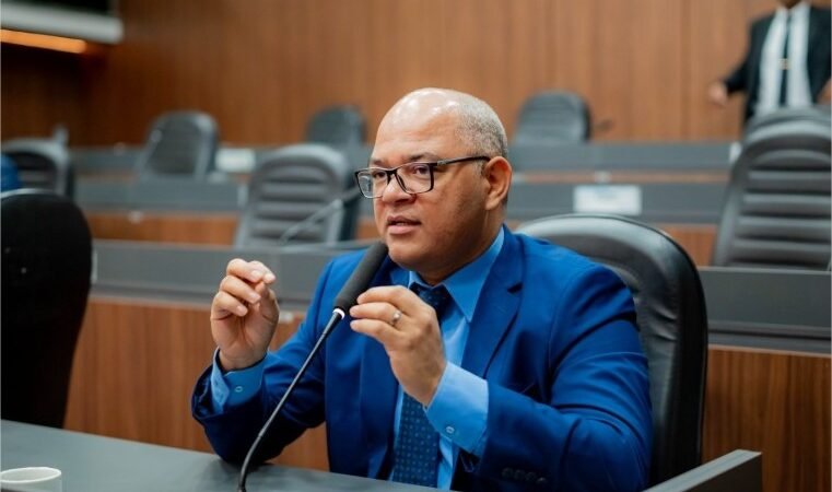 Eduardo Magalhães defende implantação de ecopontos para combater descarte irregular em Cuiabá